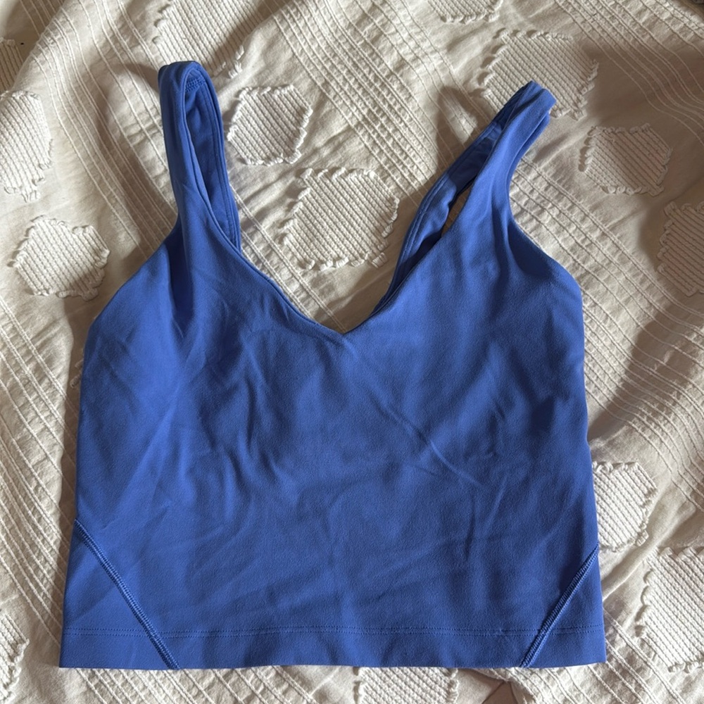 Lululemon align tank
Size 2
V neck
Color wonderlust blue